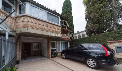 Casa com 3 quartos à venda na Avenida Copacabana, 358, Tristeza, Porto Alegre por R$ 1.065.000