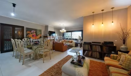 Casa com 3 quartos à venda na Rua Manauê, 60, Vila Assunção, Porto Alegre por R$ 1.190.000