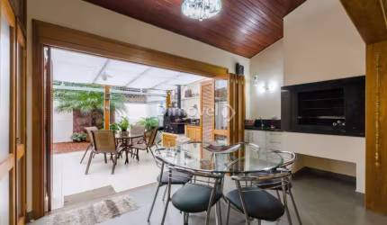 Casa com 3 quartos à venda na Rua Almirante Mariath, 190, Tristeza, Porto Alegre por R$ 1.450.000