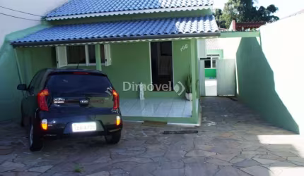 Casa com 3 quartos à venda na Avenida Eduardo Prado, 108, Cavalhada, Porto Alegre por R$ 550.000