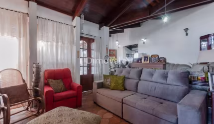 Casa com 3 quartos à venda na Rua Comandai, 651, Cristal, Porto Alegre por R$ 535.000