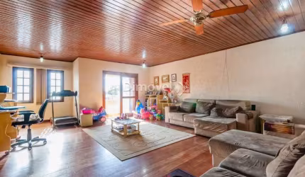 Casa com 4 quartos à venda na Rua Adroaldo Novo Correa, 126, Cavalhada, Porto Alegre por R$ 750.000