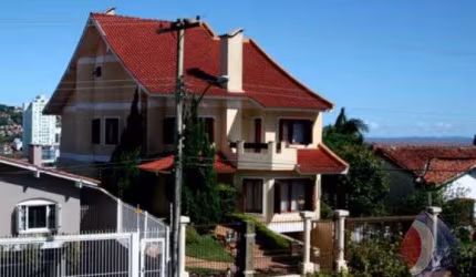 Casa com 4 quartos à venda na Rua Chiriguano, 227, Vila Assunção, Porto Alegre por R$ 1.650.000