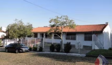 Casa com 5 quartos à venda na Rua Omagua, 68, Vila Assunção, Porto Alegre por R$ 2.800.000