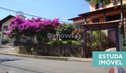 Casa com 5 quartos à venda na Rua Ângelo Passuelo, 79, Vila Nova, Porto Alegre por R$ 650.000