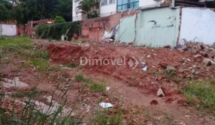 Terreno à venda na DOUTOR MARIO TOTA, 1291, Tristeza, Porto Alegre por R$ 800.000