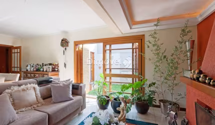 Casa com 3 quartos à venda na Rua Condado, 29, Ipanema, Porto Alegre por R$ 1.380.000
