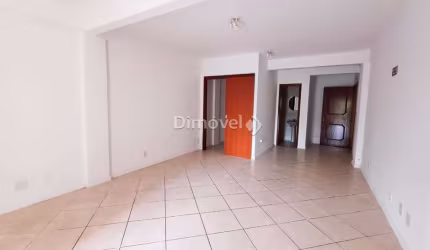 Sala comercial para alugar na Avenida da Cavalhada, 2776, Cavalhada, Porto Alegre por R$ 1.400