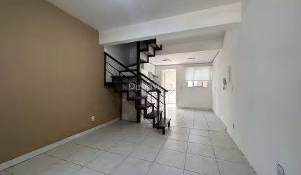 Casa em condomínio fechado com 3 quartos para alugar na Avenida Juca Batista, 473, Cavalhada, Porto Alegre por R$ 2.500