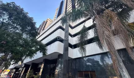 Sala comercial para alugar na Avenida Borges de Medeiros, 2105, Praia de Belas, Porto Alegre por R$ 1.600