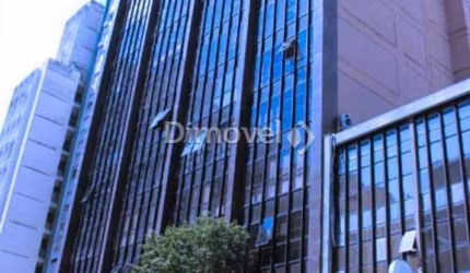 Sala comercial para alugar na Rua Sete de Setembro, 745, Centro, Porto Alegre por R$ 9.000