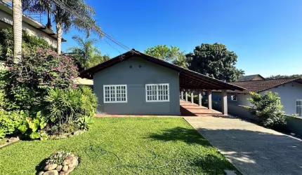 CASA no COSTA E SILVA com 3 quartos para VENDA, 200 m²