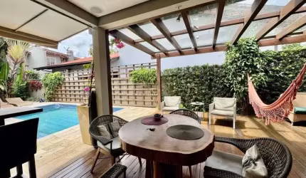 CASA EM CONDOMÍNIO no GLÓRIA com 3 quartos para VENDA, 202 m²