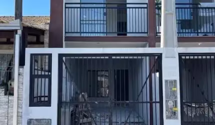 Lindo sobrado em Balneário Piçarras