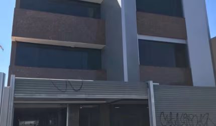 Vendo ou alugo prédio com elevador sendo subsolo de garagem, com loja e mais 3 pavimentos com cobertura, ótimo para clínica, escola, cursos, advocacia, empresas de grande porte