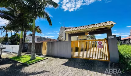 Sobrado em Caiobá com condomínio baixo -  Matinhos