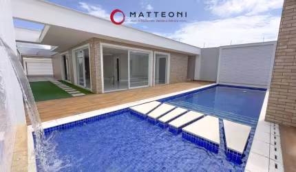 Casa de Alto Padrão com Piscina à Venda