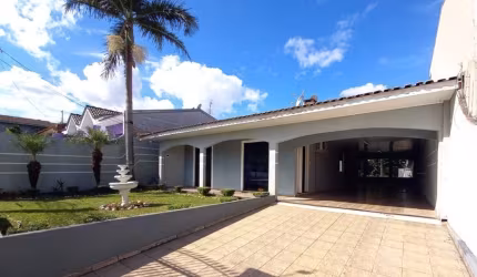Ampla Casa residencial disponível no Contorno.