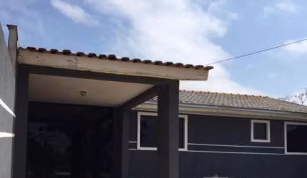 Ótima residência - Bairro Contorno.