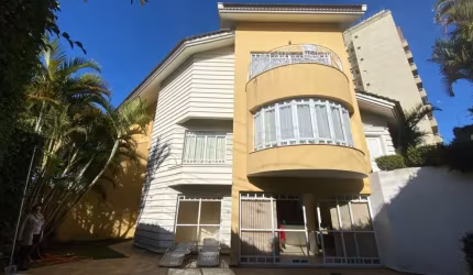 CASA ALTO PADRÃO REGIÃO CENTRAL