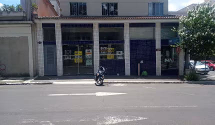 Sala comercial em excelente localização central.