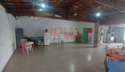 CASA PARA FINS COMERCIAL E RESIDENCIAL EM INDAIATUBA SP.