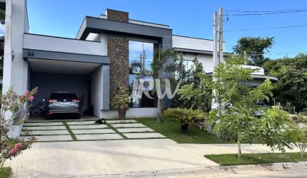 CASA TÉRREA NO CONDOMÍNIO MANTOVA NA CIDADE DE INDAIATUBA SP  Área Terreno : 208 m2 Área Construída : 146 m2  3 dormitórios sendo 1 suíte com closet A