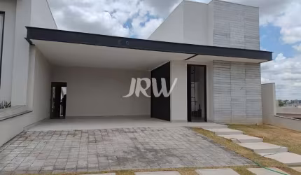 CASA TÉRREA NO CONDOMÍNIO RESIDENCIAL LONDON PARK NO BAIRRO ITAICI NA CIDADE DE INDAIATUBA - SP  Área total 300 m2 Área total construída 177 m2  Salas