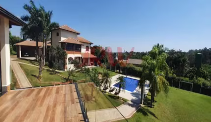Chácara a venda Condomínio Lagos do Shanadu em Indaiatuba SP com 4 suítes sendo 1 com closet com ampla área de lazer e piscina.