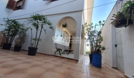 CASA A VENDA, SOBRADO 4 DORITÓRIOS, 4 BANHEIROS, VENDA OU LOCAÇÃO NO JARDIM SÃO LUÍS.