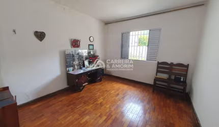 CASA A VENDA, 3 DORMITÓRIOS, SALA, COZINHA, BANHEIRO,  5 VAGAS, 252 METROS (5 MINUTOS) DA ESTAÇÃO METRÔ GIOVANI GRONCHI. JARDIM MONTE AZUL.