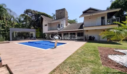 CASA À VENDA EM CONDOMÍNIO FECHADO COM 600m², PISCINA AQUECIDA, 4 SUÍTES, ALTO PADRÃO, 10 VAGAS DE GARAGEM, SALA DE CINEMA, ITAPECERICA DA SERRA
