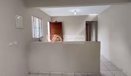ALUGO CASA COM 02 DORMITÓRIOS, 01 VAGA DE GARAGEM, JARDIM GERMÂNIA, À 700 METROS DO METRÔ CAMPO LIMPO - LINHA LILAS, ESTRADA DE ITAPESERICA.