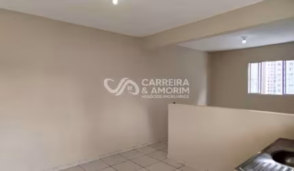 ALUGO CASA COM 02 DORMITÓRIOS, 01 VAGA DE GARAGEM, JARDIM GERMÂNIA, À 700 METROS DO METRÔ CAMPO LIMPO - LINHA LILAS, ESTRADA DE ITAPESERICA.