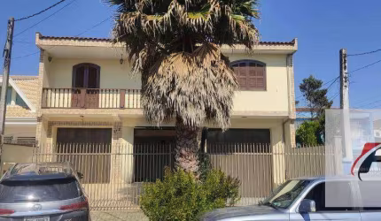 Sobrado com 4 dormitórios à venda, 330 m² por R$ 1.200.000,00 - Capão Raso - Curitiba/PR
