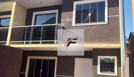 Sobrado com 3 dormitórios à venda, 100 m² por R$ 680.000,00 - Fazendinha - Curitiba/PR