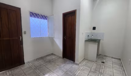 Alugo kitnet próximo ao DB Max Teixeira