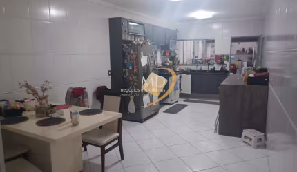 Casa com 2 quartos à venda na Avenida Tijucussu, Olímpico, São Caetano do Sul por R$ 1.100.000