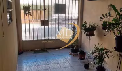 Casa com 2 quartos à venda na Rua Anhangüera, Cerâmica, São Caetano do Sul por R$ 770.000