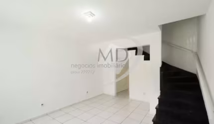 Casa com 3 quartos à venda na Rua Issaco Coppini, Nova Gerty, São Caetano do Sul por R$ 750.000