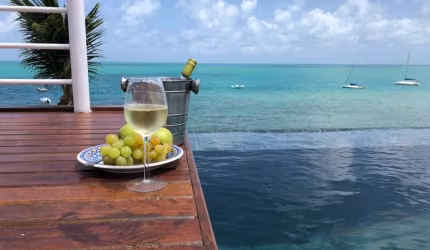 Luxo e Exclusividade em Ponta do Seixas – 4 Suítes com Vista Mar!
