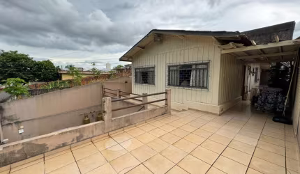 Casa com 3 quartos para venda - Ao lado do Lago Igapó - Jd. Champagnat, Londrina, PR
