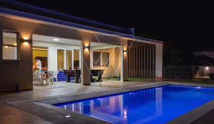 Casa à venda, Condomínio Terras de Canaã, 226m², 3 quartos sendo 2 suítes com piscina