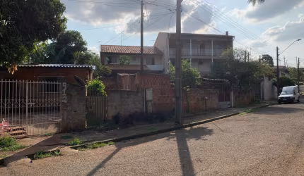 Terreno com construção a venda no Jd. Ouro Branco