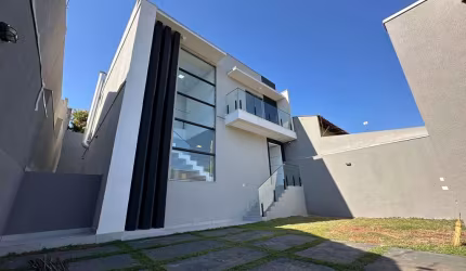 Sobrado à venda com magnífico acabamento, Califórnia, Londrina, PR