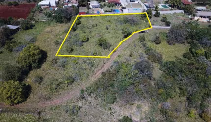 Terreno de chácara com mais de 2.000m² e uma vista explêndida! A 3km da Estrada do Limoeiro: Oportunidade Imperdível!