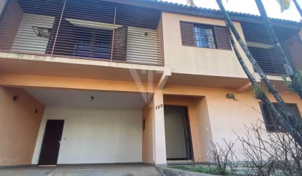 Lindo sobrado com localização Privilegiada