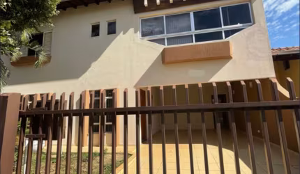 Casa à venda na Rua Virgílio Jorge, 456, San Remo, Londrina, 208 m2 por R$ 900.000