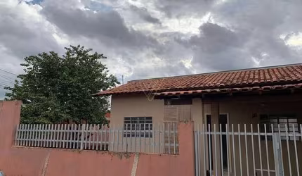 Ótima casa à venda, no Jardim Pacaembu II pertinho do Norte Shopping!