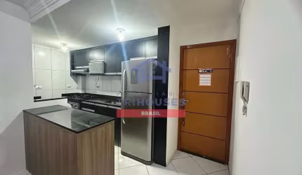 Lindo apartamento de 2 dormitórios  com sacada e churrasqueira à venda no bairro Itália, São José d